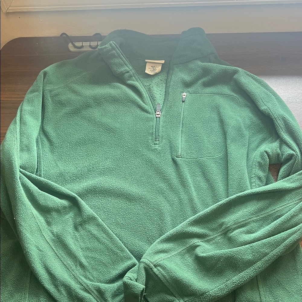 L.L. Bean Men's Quarter Zip Up Fleece Sweater in Forest Green